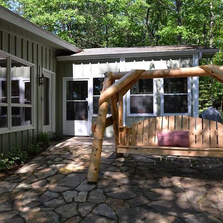 Villa Decompression Zone Arbor Vitae Exterior foto