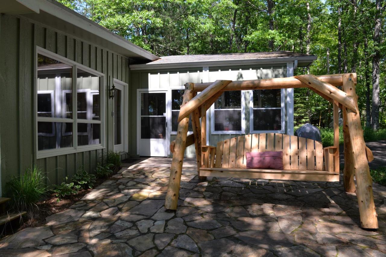 Villa Decompression Zone Arbor Vitae Exterior foto